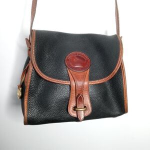 Vintage Dooney & Bourke black leather purse